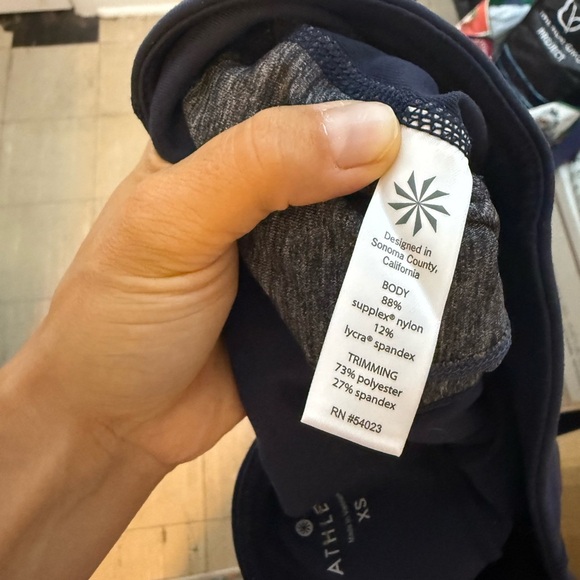 Athleta Shine Revelation Colorblock Crop Leggings - Picture 5 of 6